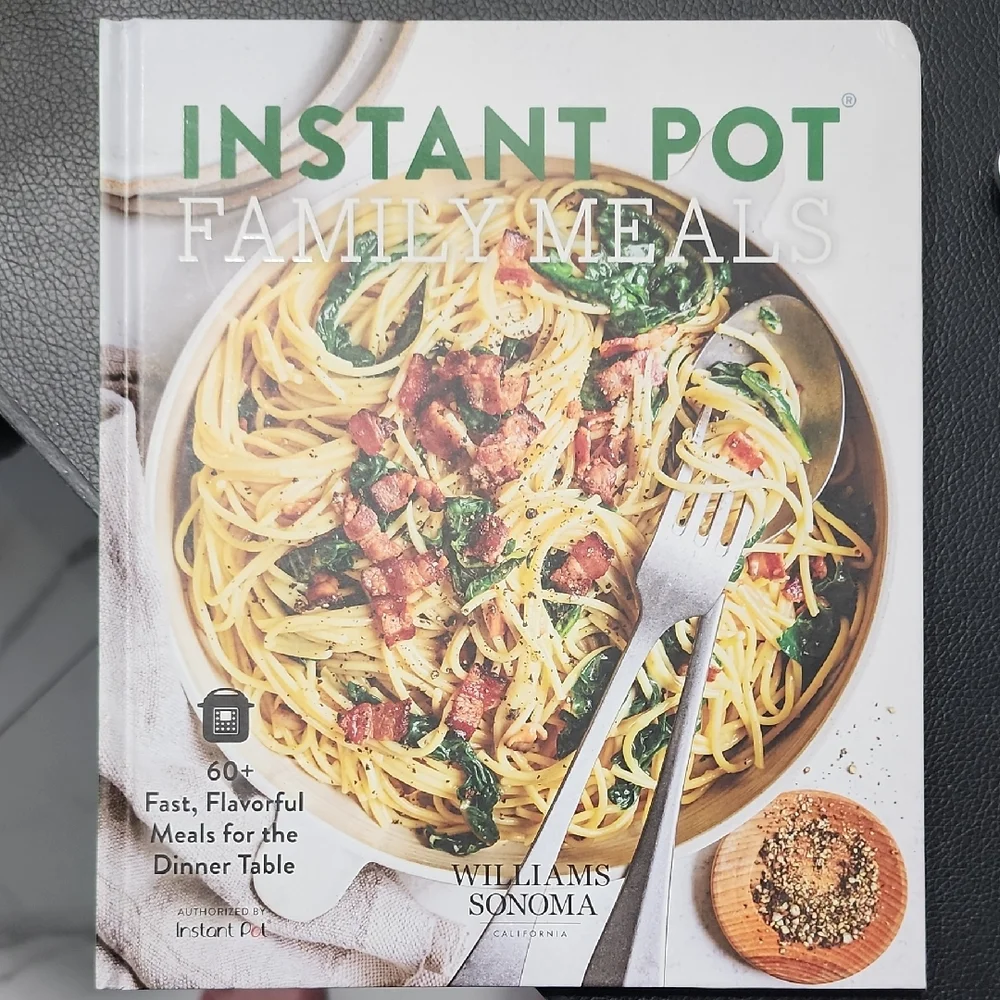 Williams Sonoma Instant Pot Family Meals - White & Green Cover